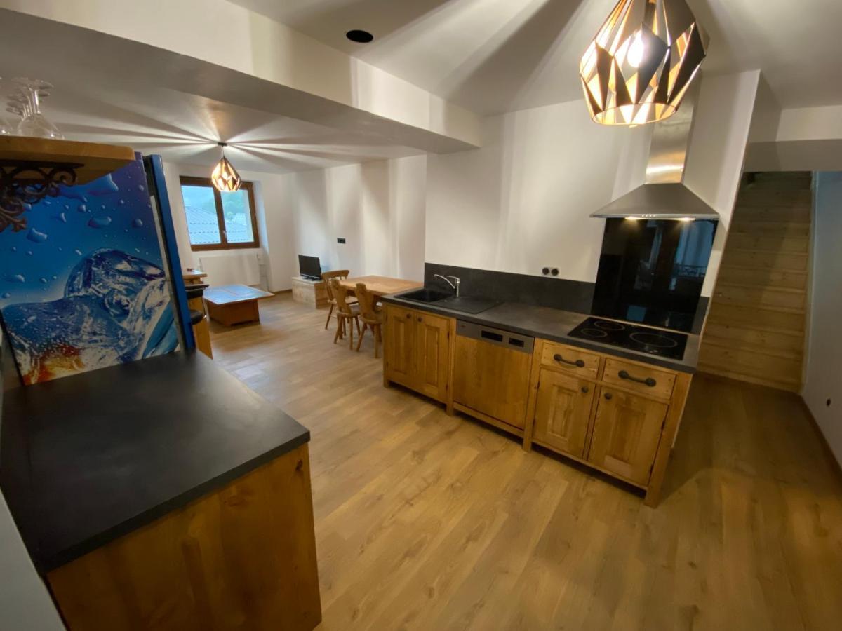 Appartement 75M2 Duplex Au Coeur Du Village De Queige Esterno foto